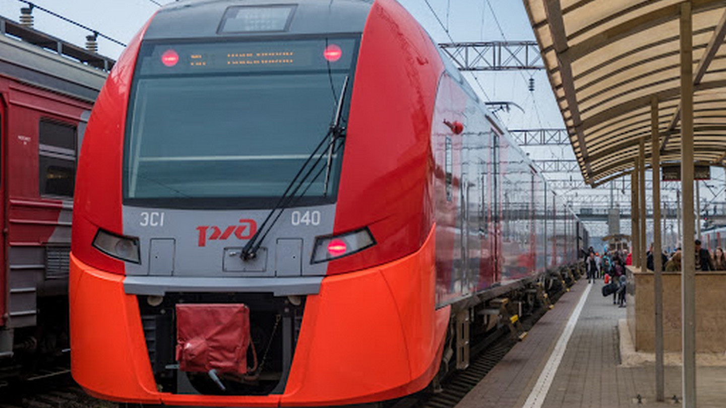 По маршруту Москва — Санкт-Петербург с сентября будут курсировать сдвоенные “Ласточки”