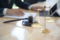 Юридическая помощь предпринимателям и частным лицам в Москве