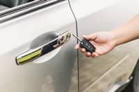 Статья Что делать, если не открывается водительская дверь?