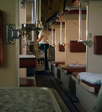 Плацкартная романтика, вот почему люди предпочитают поезда